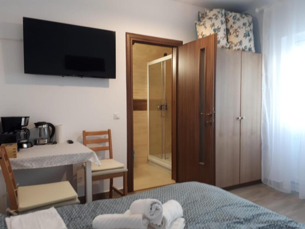 Hunyadi Budget Ciresica Hermannstadt Exterior foto