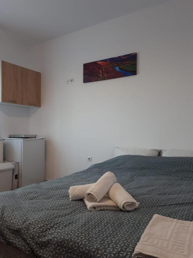 Hunyadi Budget Ciresica Hermannstadt Exterior foto