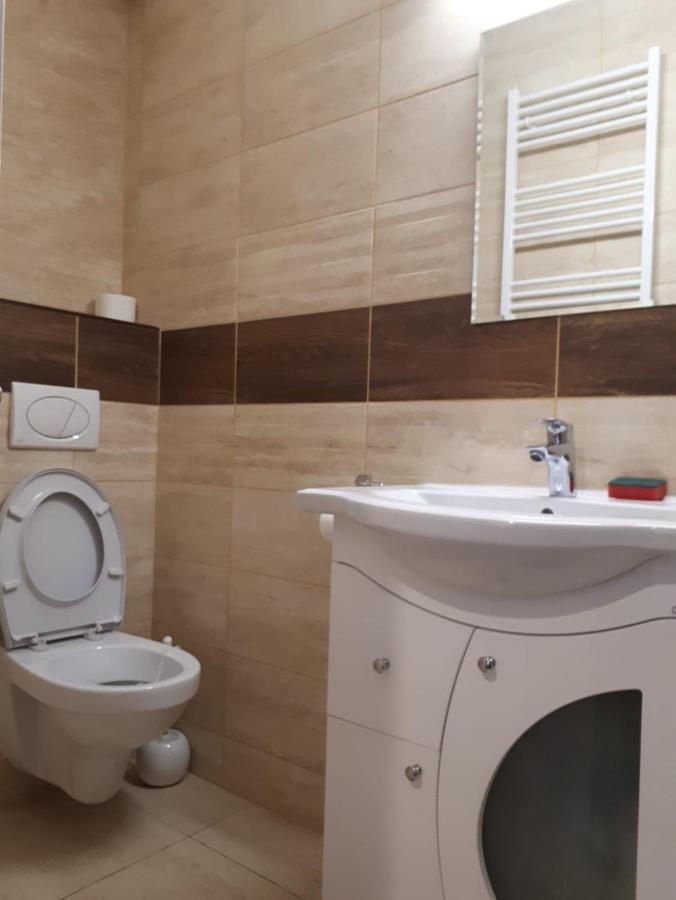 Hunyadi Budget Ciresica Hermannstadt Exterior foto